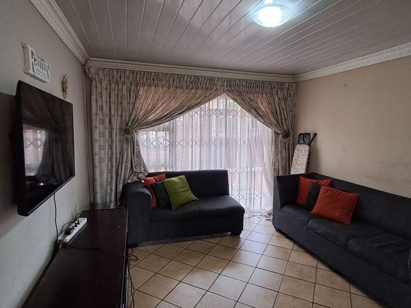 House For Sale in Philip Nel Park - Photo 5