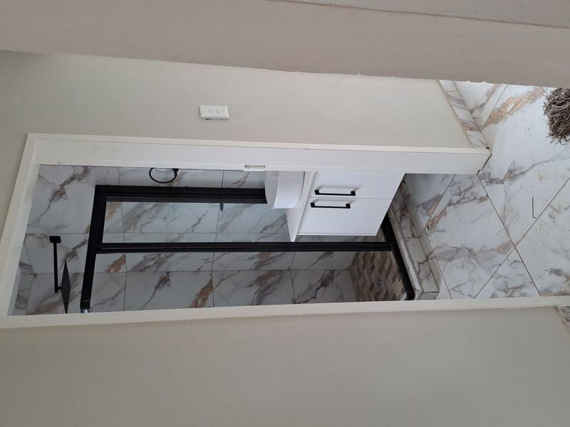 House For Sale in Rayton Central - Photo 6