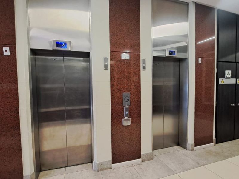 Commercial To Rent in Hatfield - Photo 2