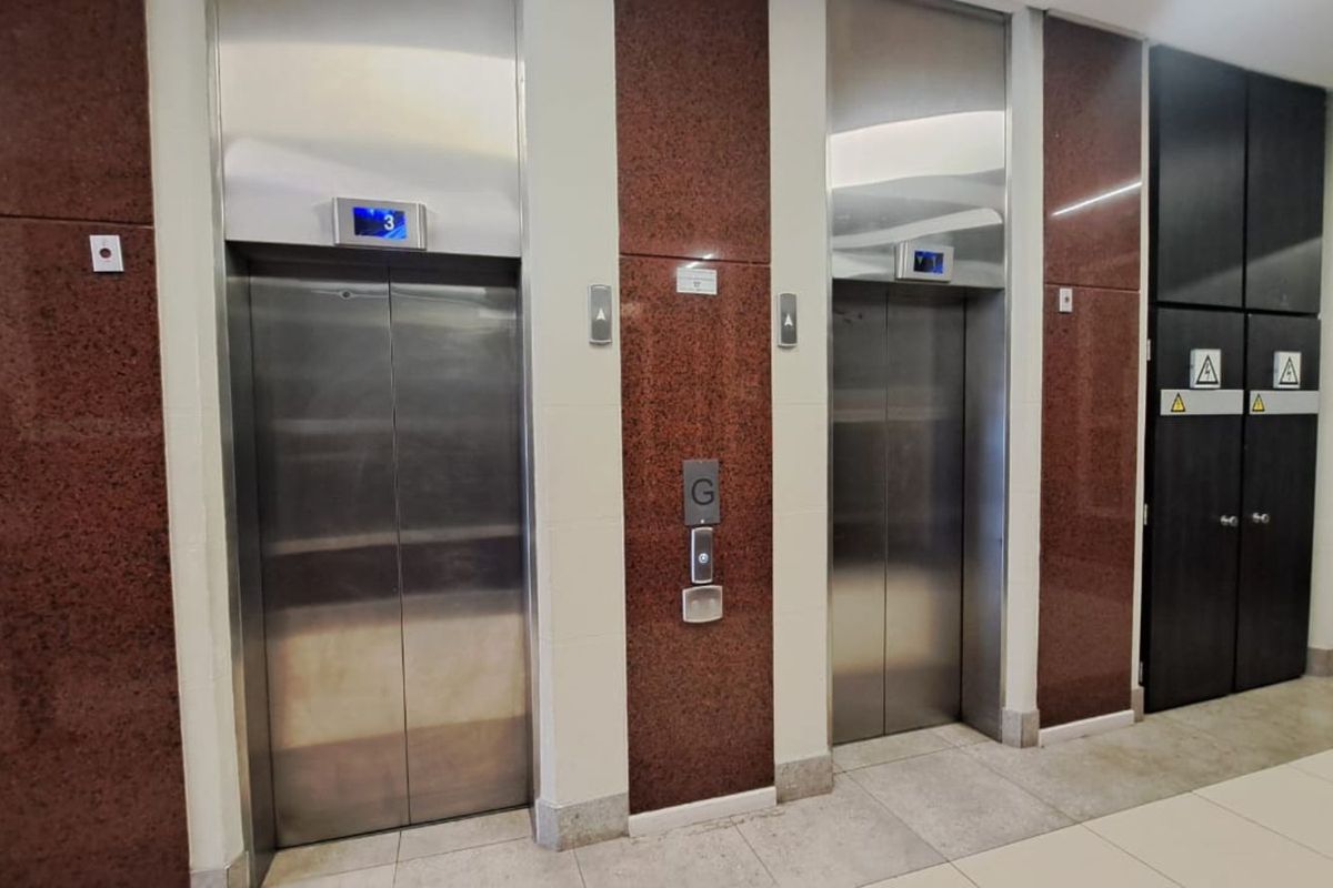 Commercial To Rent in Hatfield - Photo 2