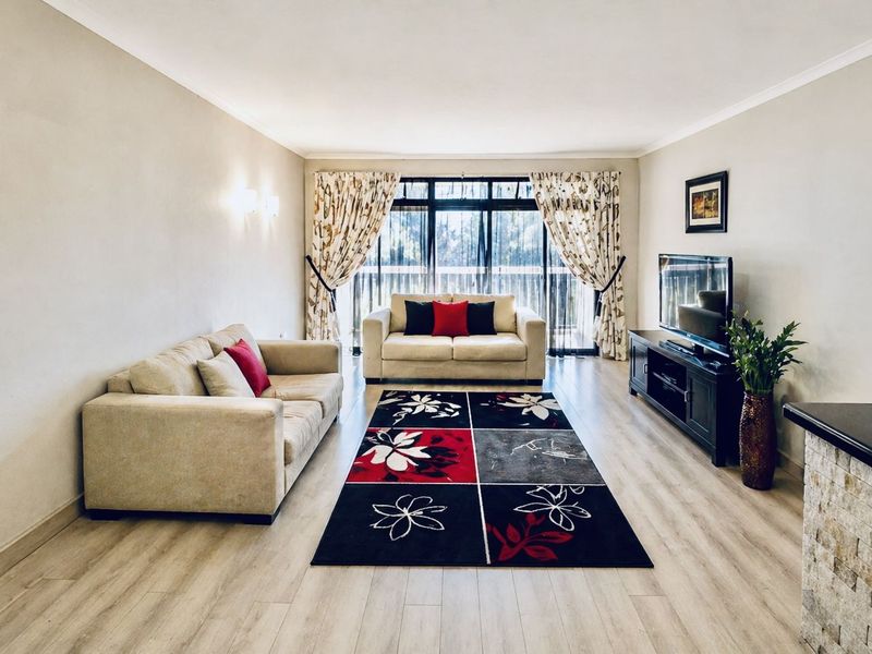 Townhouse For Sale in Sunnyside - Photo 5