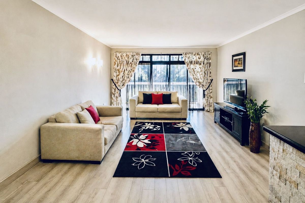 Townhouse For Sale in Sunnyside - Photo 5