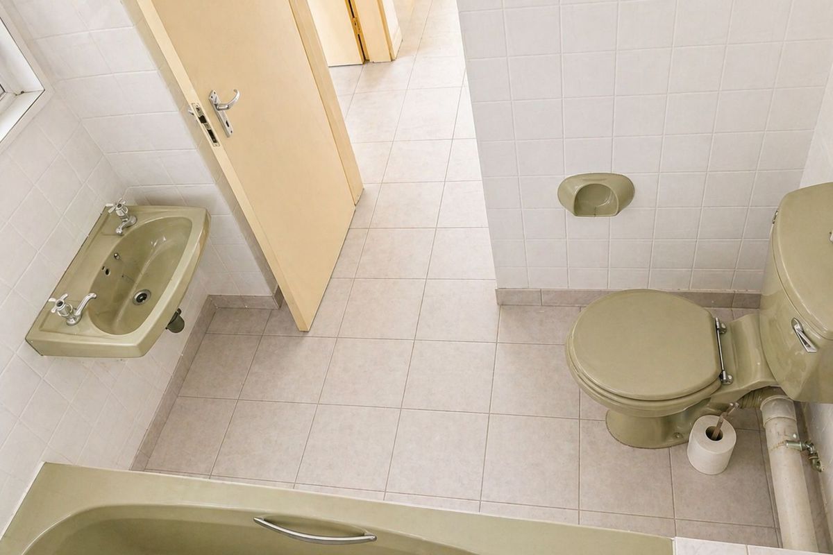 Townhouse For Sale in Sunnyside - Photo 4