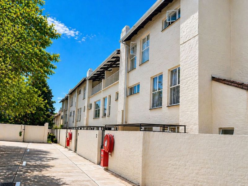 Townhouse For Sale in Sunnyside - Photo 8