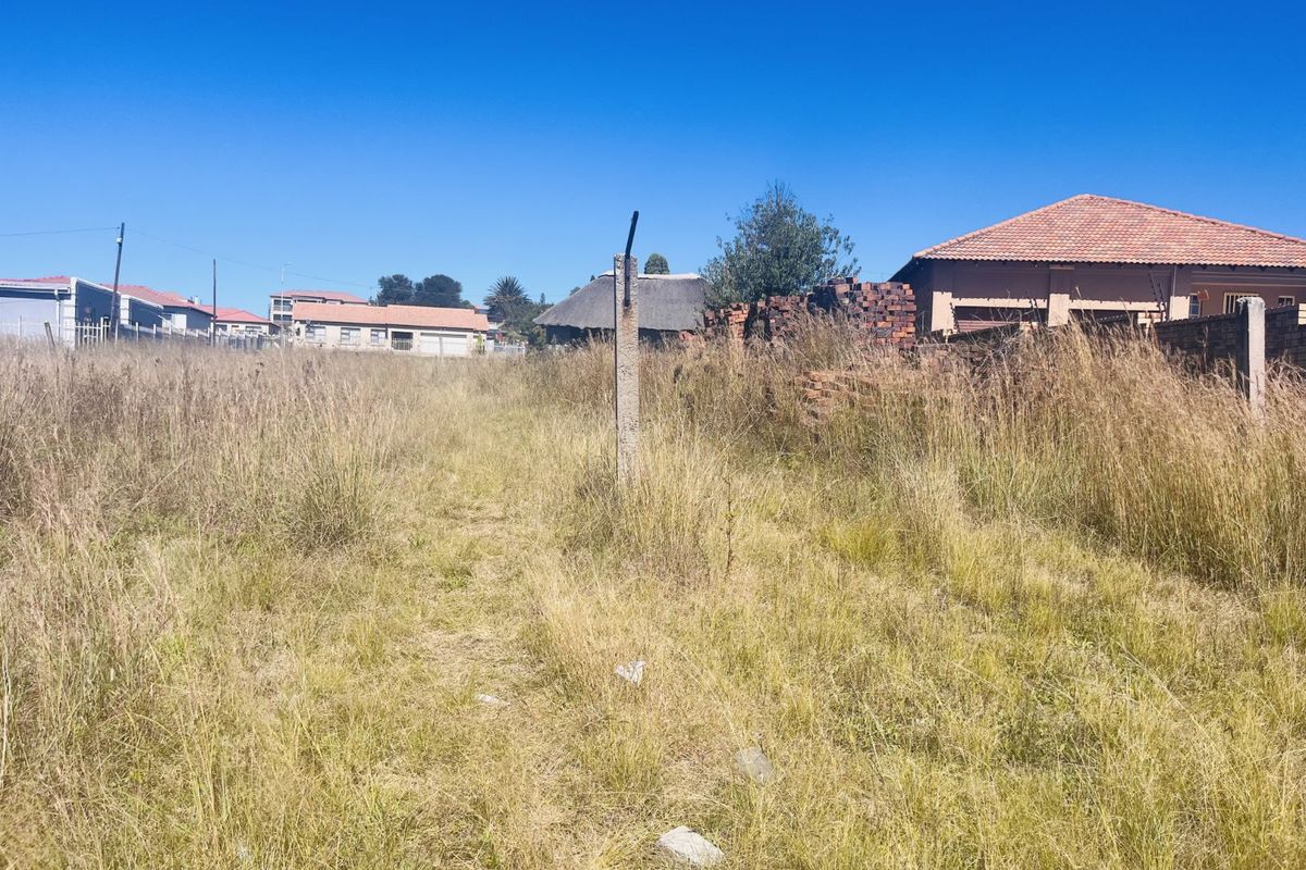 House For Sale in Kinross - Photo 3