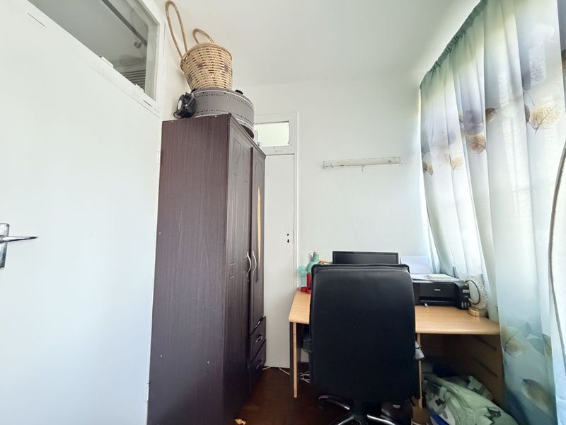 Apartment For Sale in North Beach - Photo 7