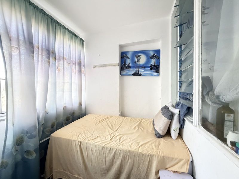 Apartment For Sale in North Beach - Photo 9