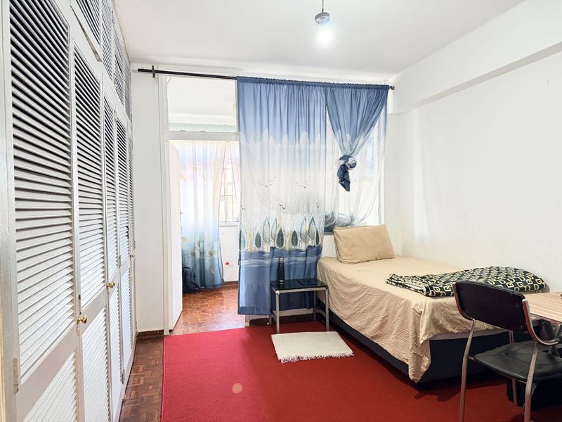 Apartment For Sale in North Beach - Photo 10