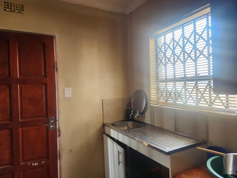 House For Sale in Clayville - Photo 2