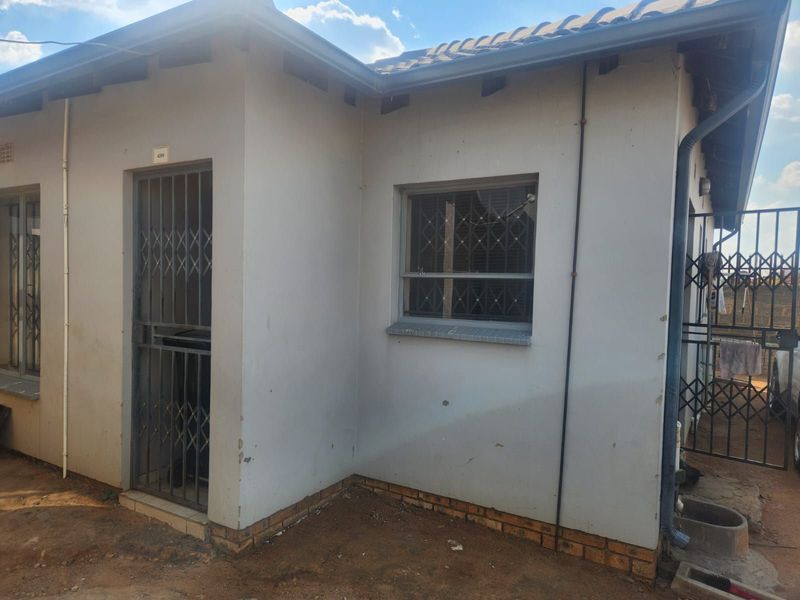 House For Sale in Clayville - Photo 4