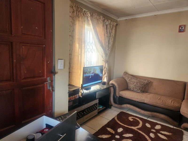 House For Sale in Clayville - Photo 3