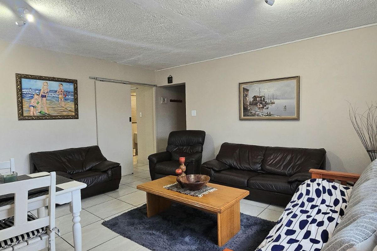 Apartment To Rent in Hartenbos Central - Photo 2