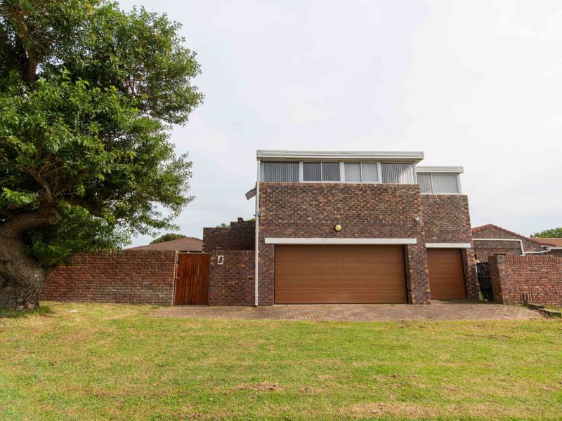 House For Sale in Miramar - Photo 1