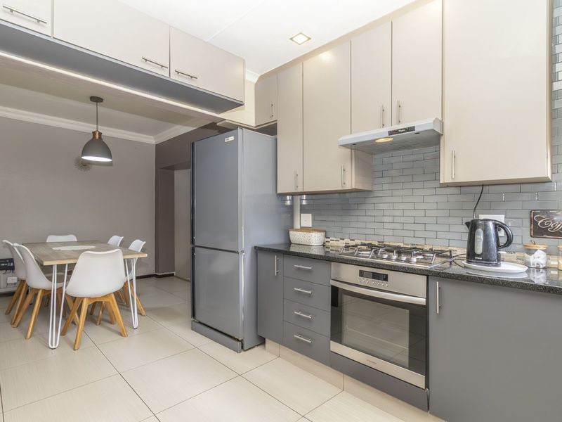 House For Sale in Wilgeheuwel - Photo 3