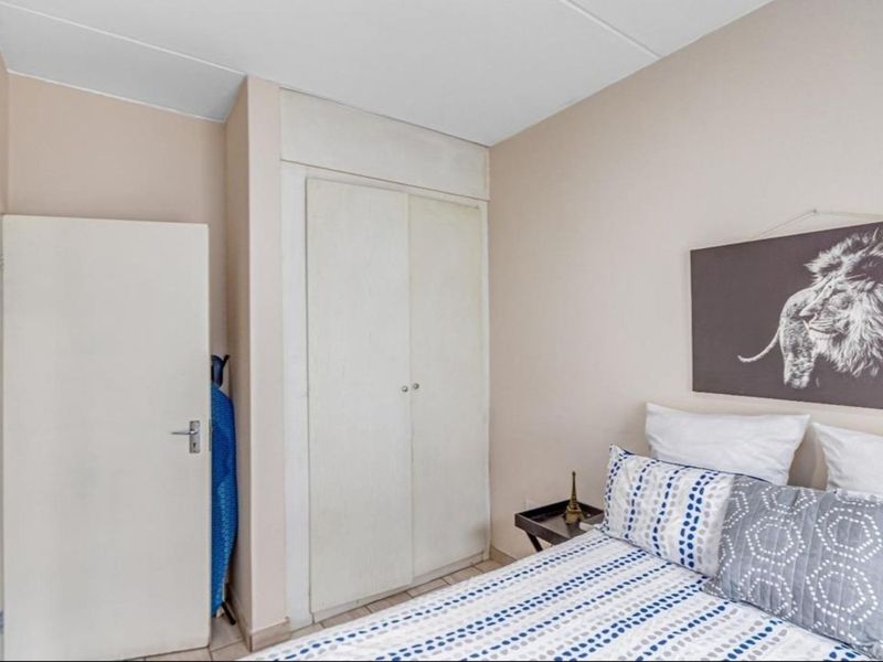 Apartment To Rent in Sundowner - Photo 8