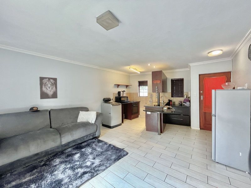 Apartment For Sale in Riviera - Photo 4