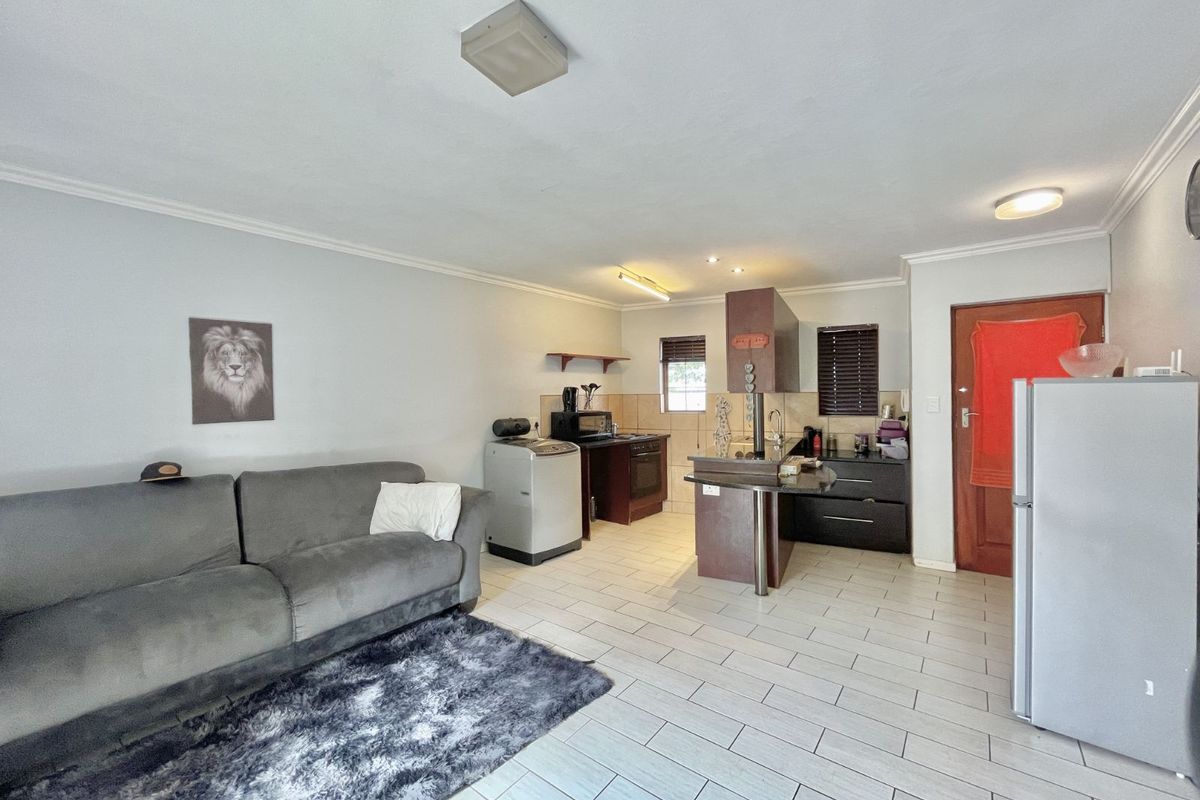 Apartment For Sale in Riviera - Photo 4