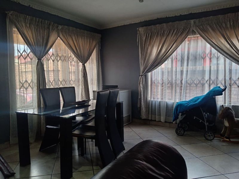 House For Sale in Soshanguve Ext - Photo 9