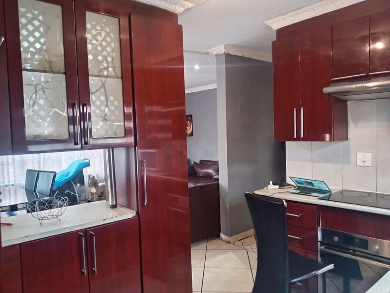 House For Sale in Soshanguve Ext - Photo 1