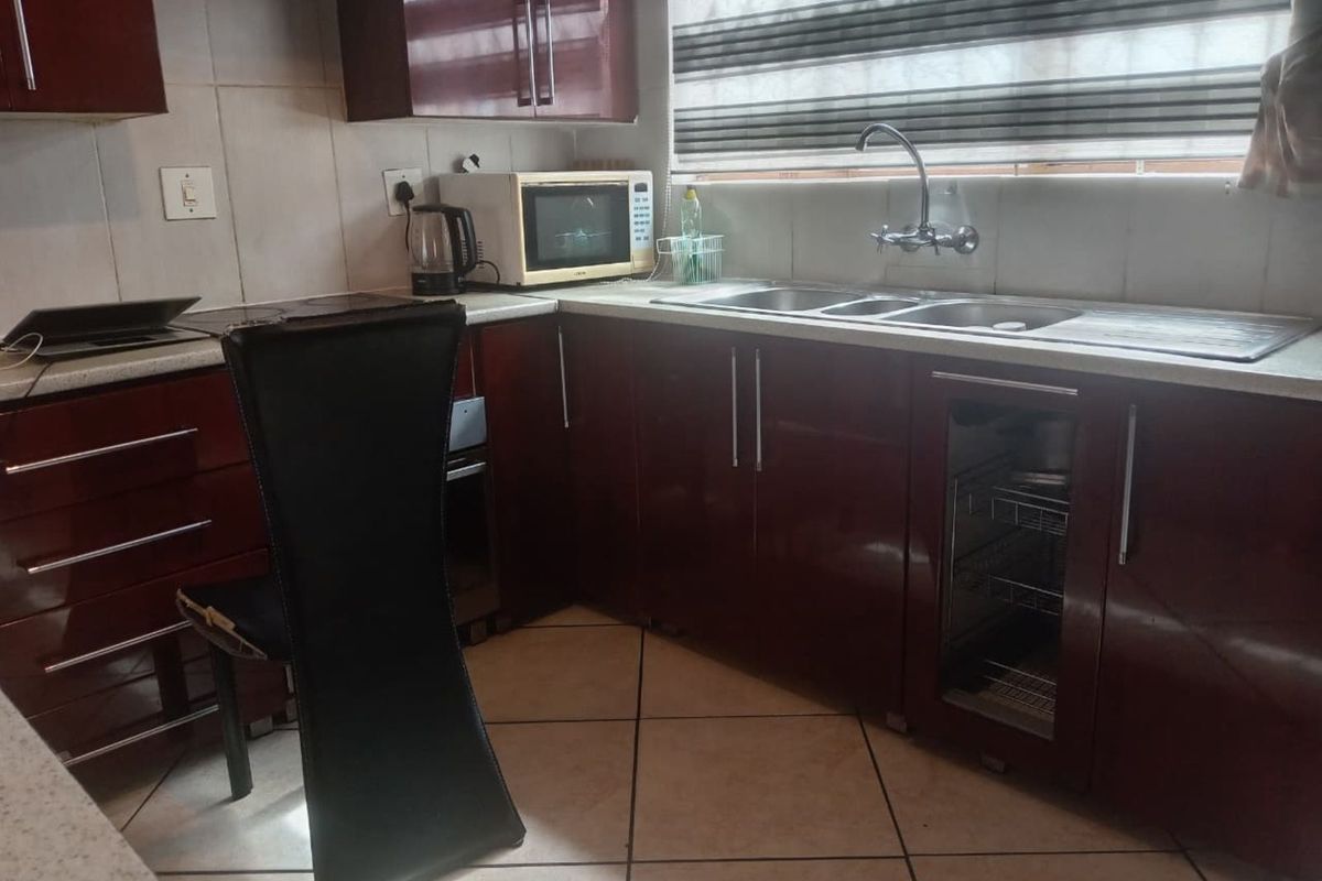 House For Sale in Soshanguve Ext - Photo 3