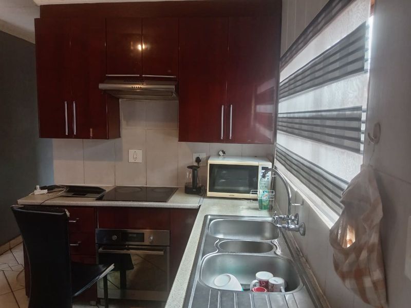 House For Sale in Soshanguve Ext - Photo 4