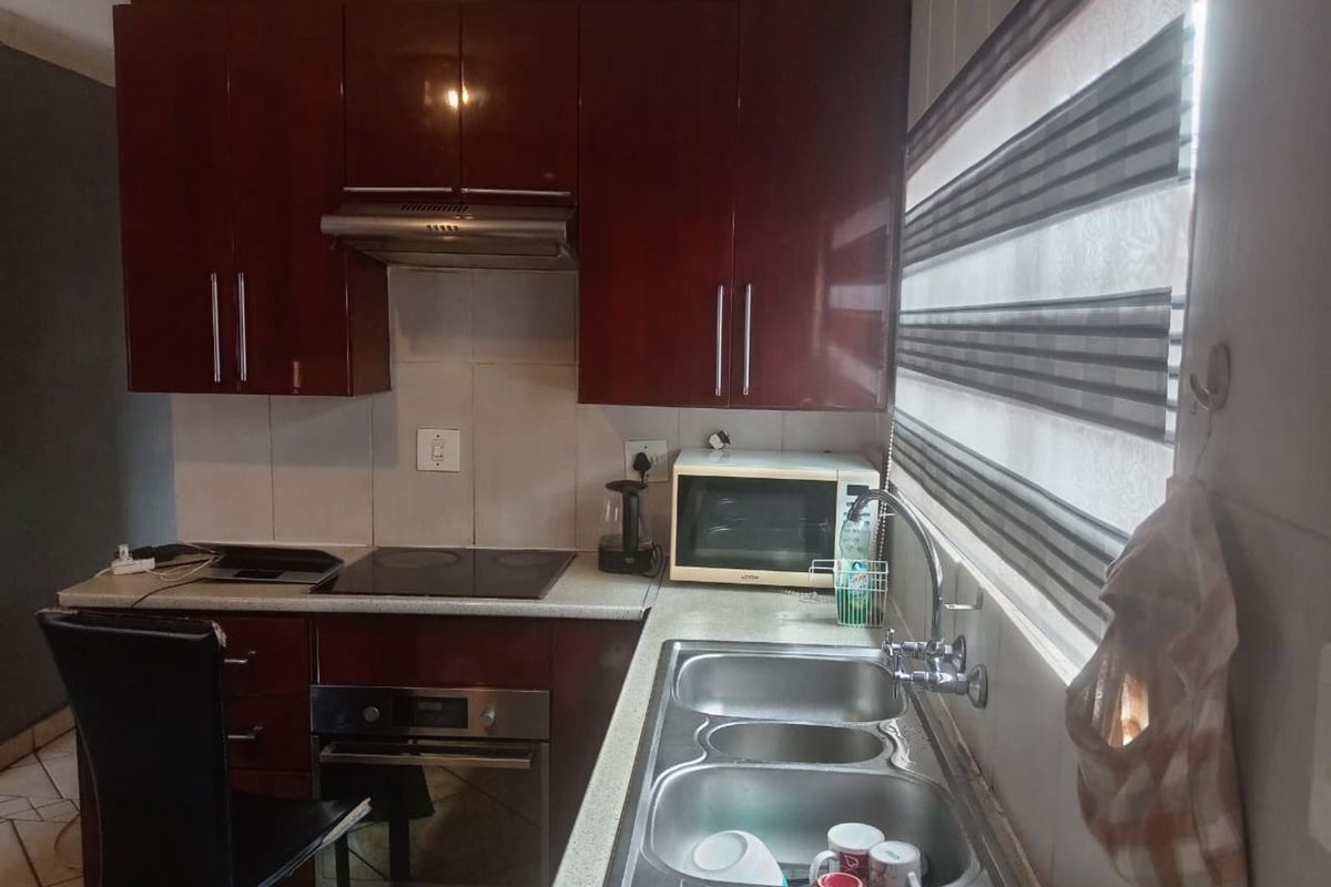 House For Sale in Soshanguve Ext - Photo 4
