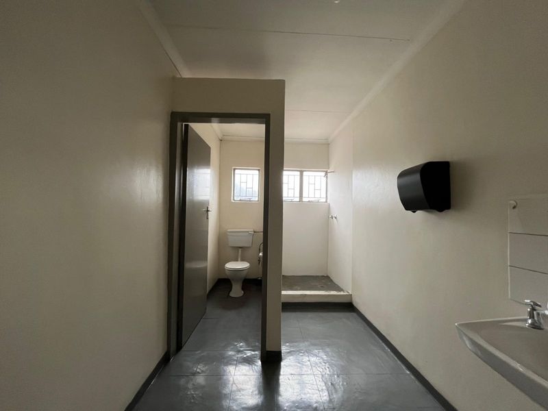 Industrial To Rent in Silvertondale - Photo 9