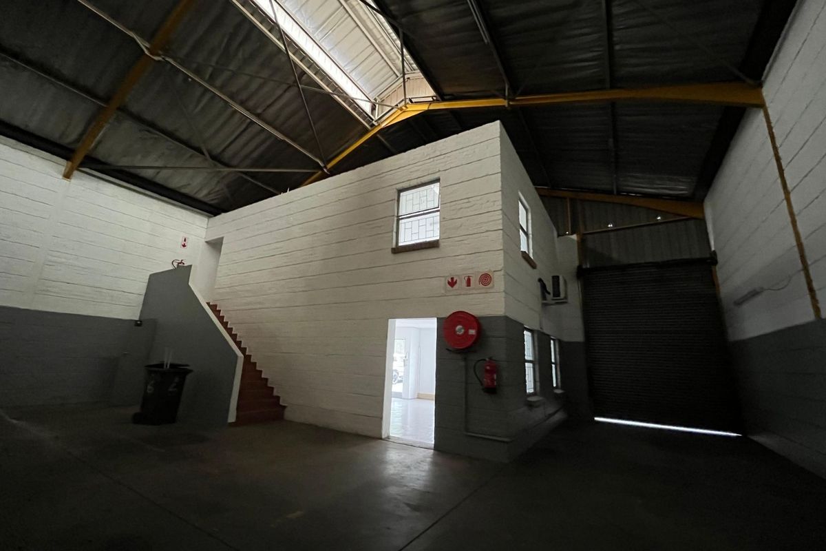 Industrial To Rent in Silvertondale - Photo 4