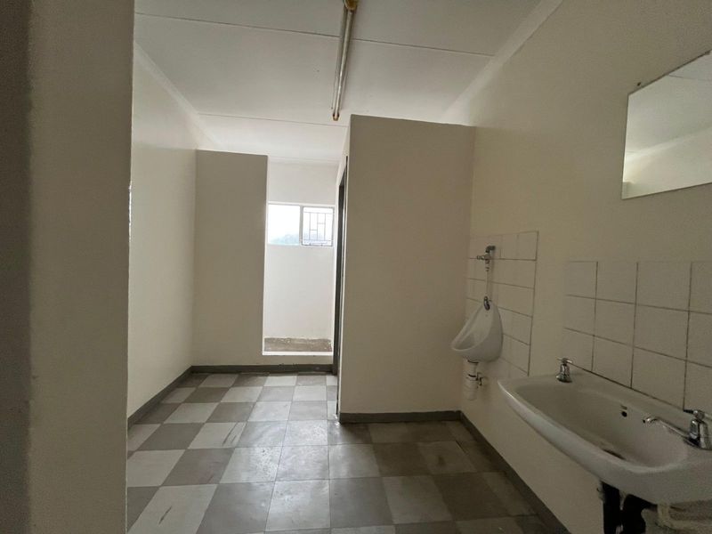 Industrial To Rent in Silvertondale - Photo 10