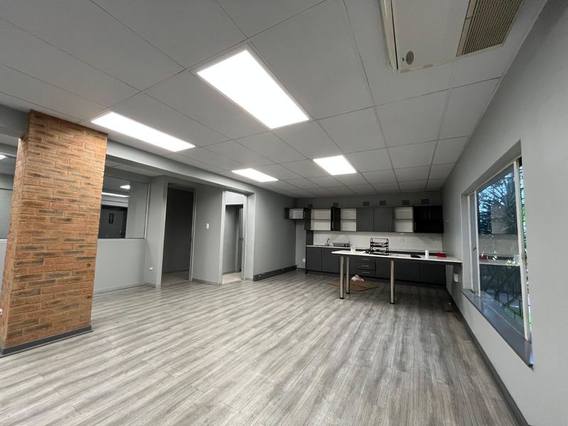 Industrial To Rent in Clayville - Photo 9