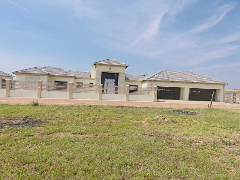 House For Sale in Hammanskraal Central - Photo 1