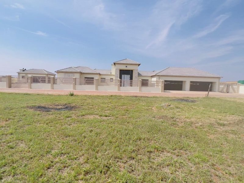 House For Sale in Hammanskraal Central - Photo 5