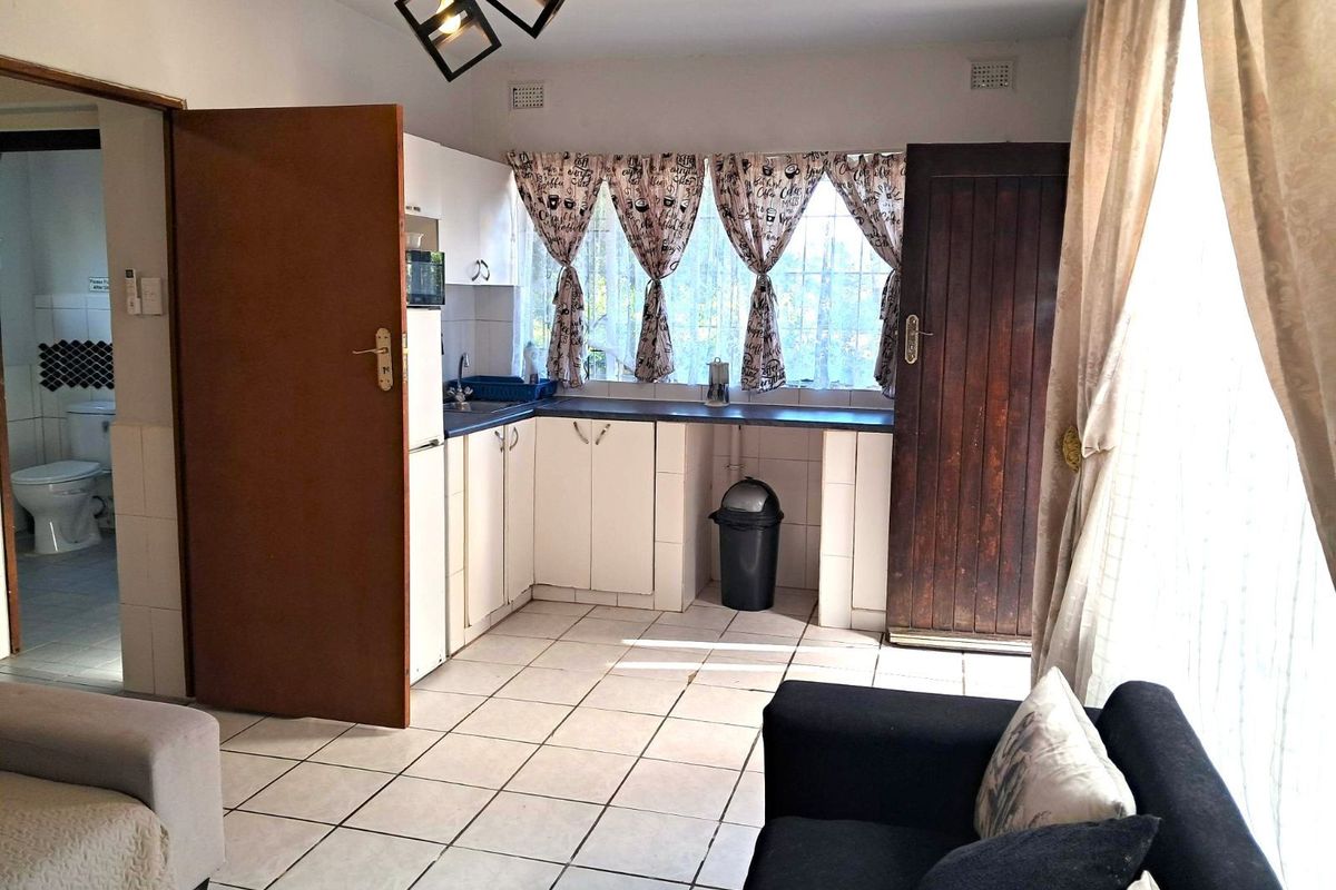 Apartment To Rent in Escombe - Photo 5