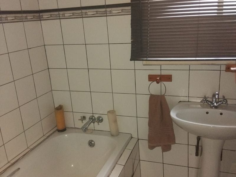 House For Sale in Albertville - Photo 10