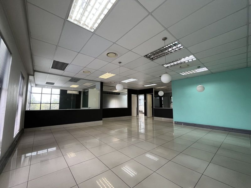 Office To Rent in Route 21 Business Park - Photo 7