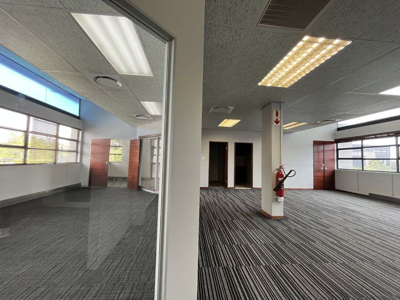 Office To Rent in Doornkloof - Photo 7