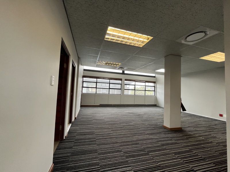 Office To Rent in Doornkloof - Photo 5