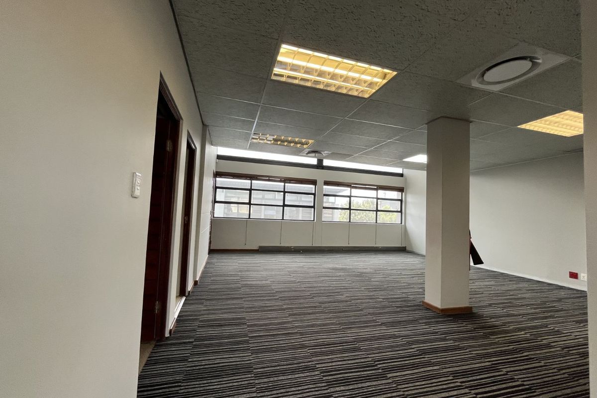 Office To Rent in Doornkloof - Photo 5