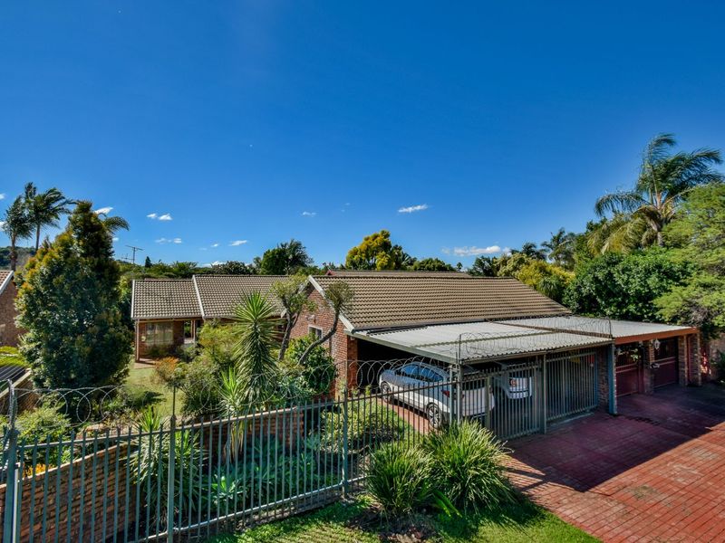 House For Sale in Faerie Glen - Photo 4