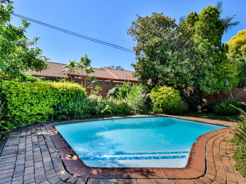 House For Sale in Faerie Glen - Photo 6