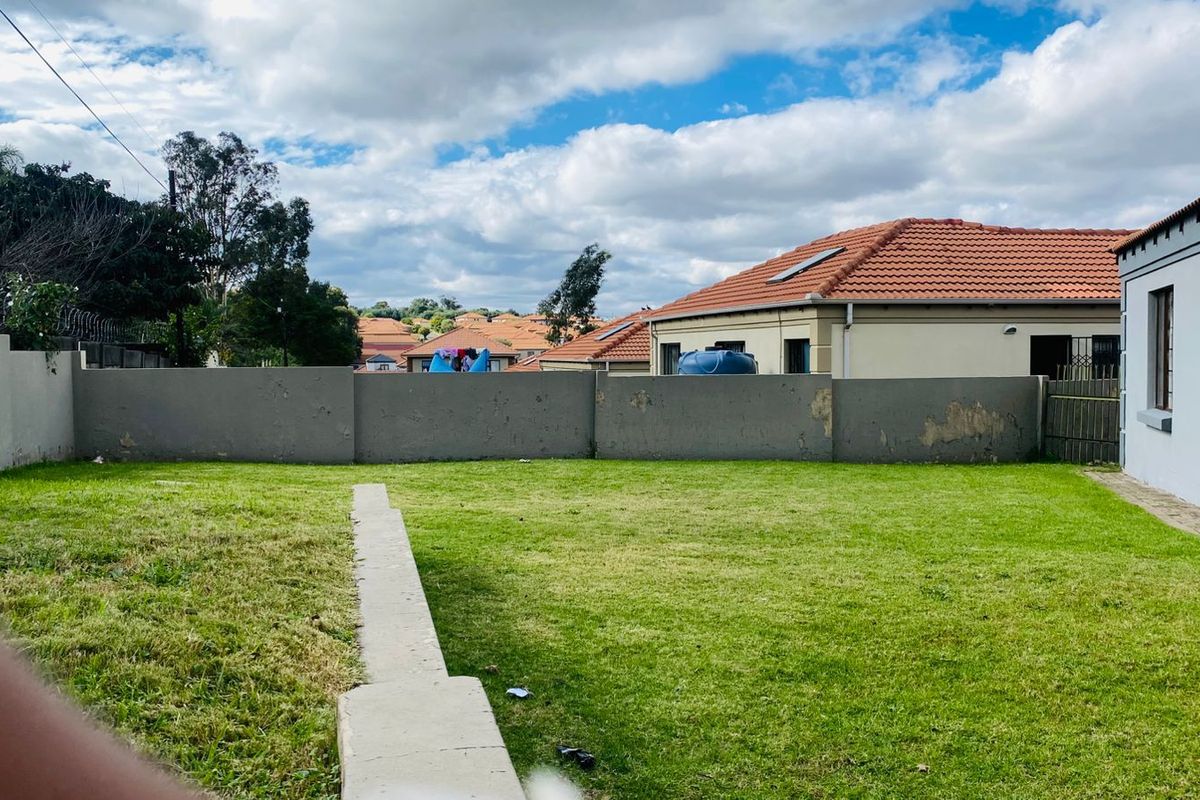 House To Rent in Jackaroo Park - Photo 5