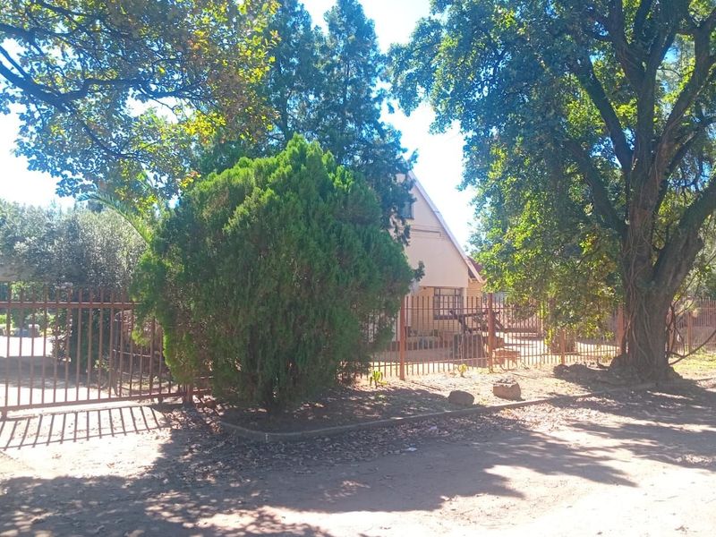 House For Sale in Viljoenskroon Central - Photo 3