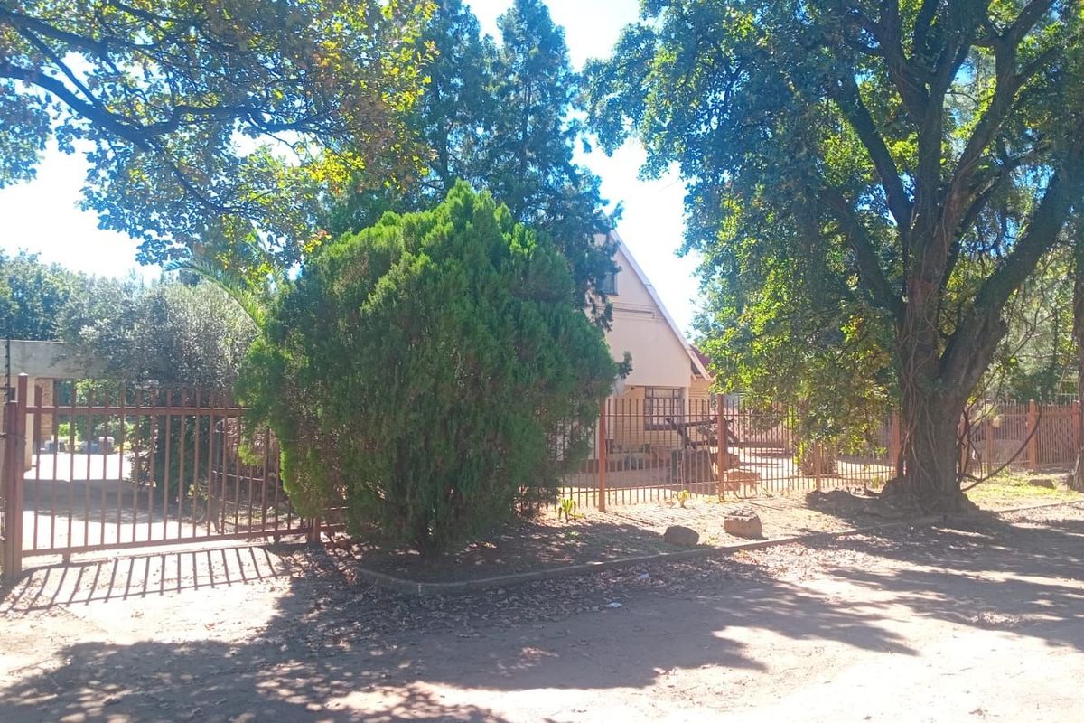 House For Sale in Viljoenskroon Central - Photo 3