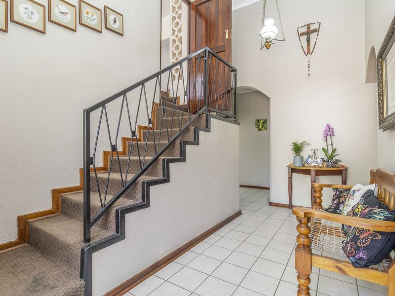 House For Sale in Northcliff - Photo 4