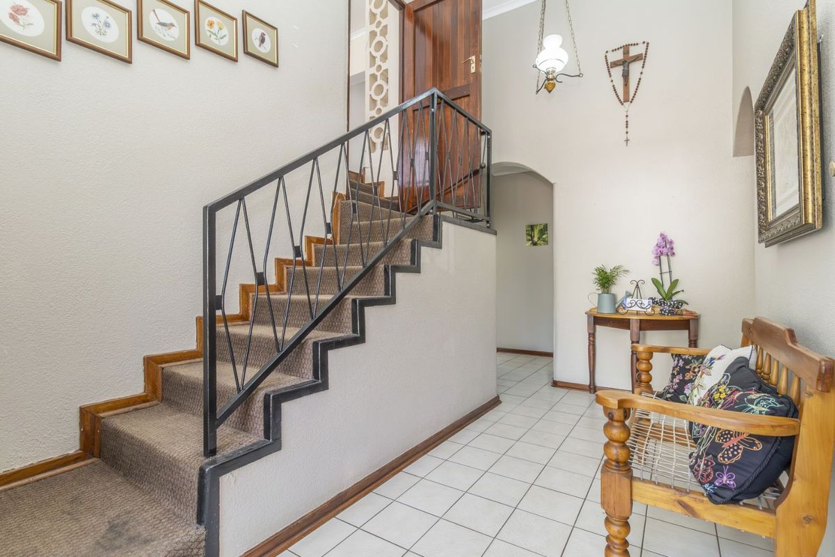 House For Sale in Northcliff - Photo 4