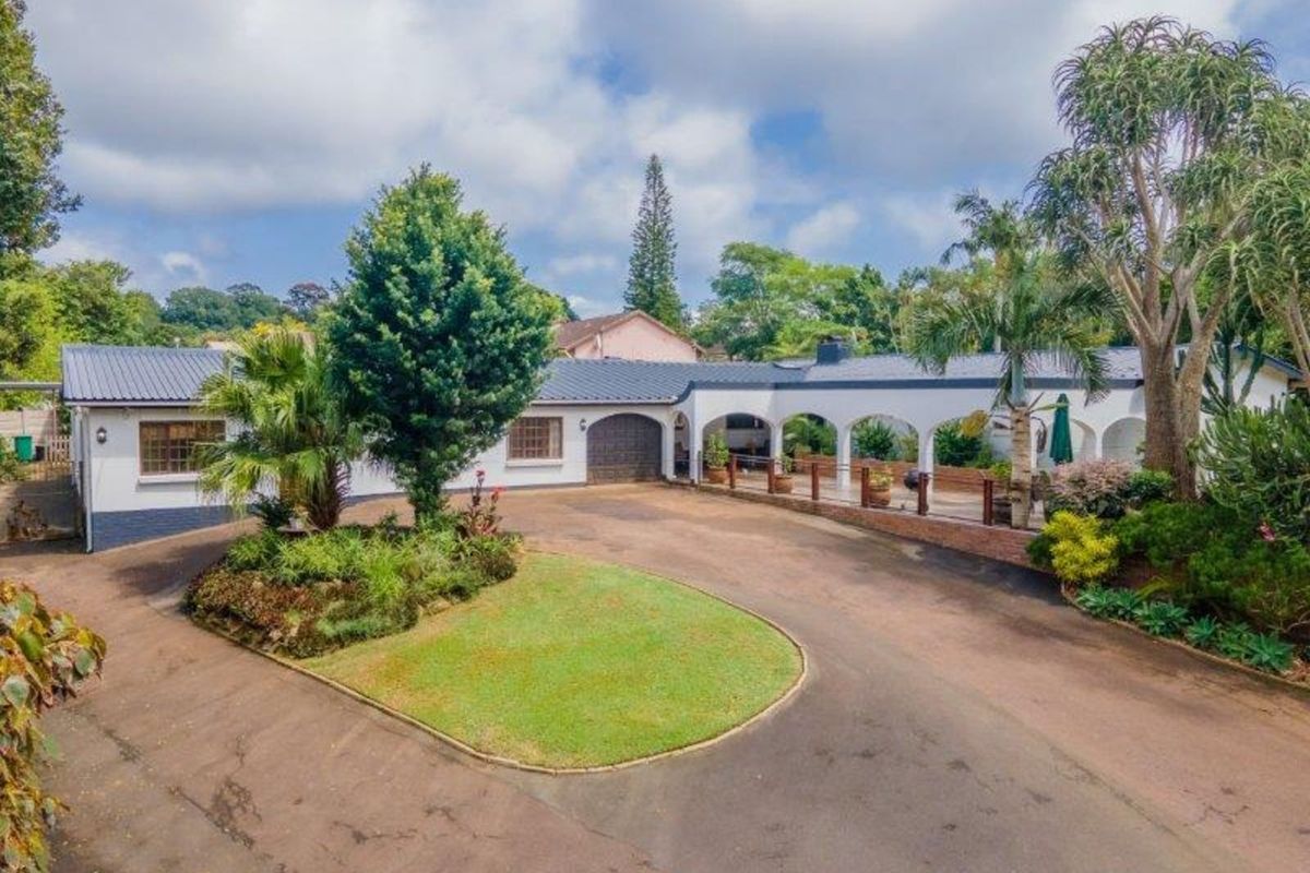 House For Sale in Waterfall - Photo 3