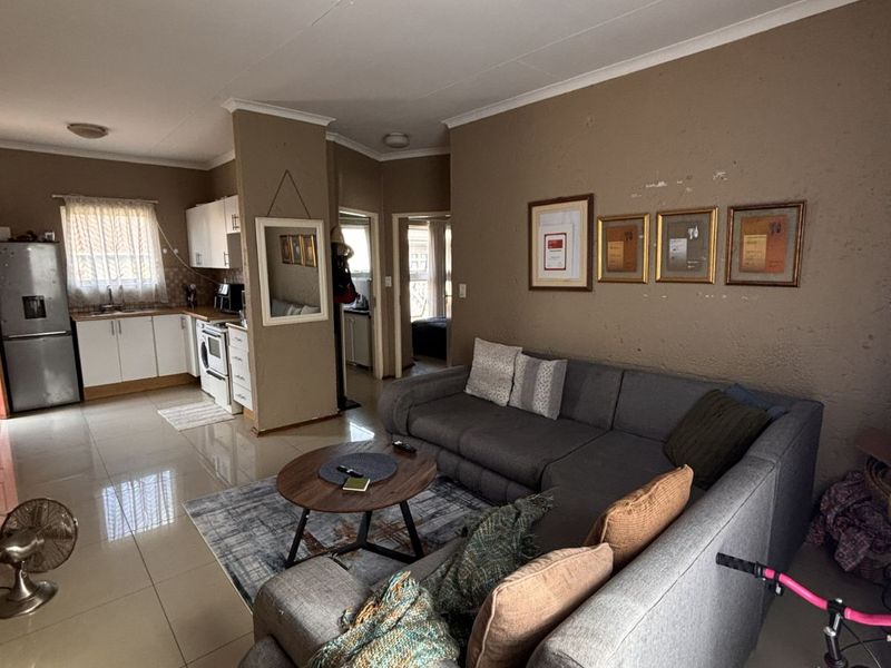 Townhouse For Sale in Montgomery Park - Photo 8
