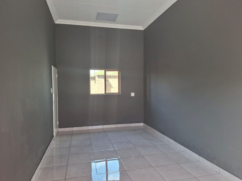 House For Sale in Bendor - Photo 4