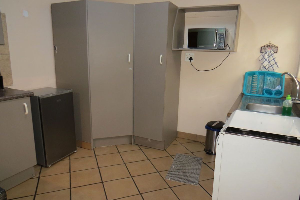 House For Sale in Brakpan Central - Photo 4