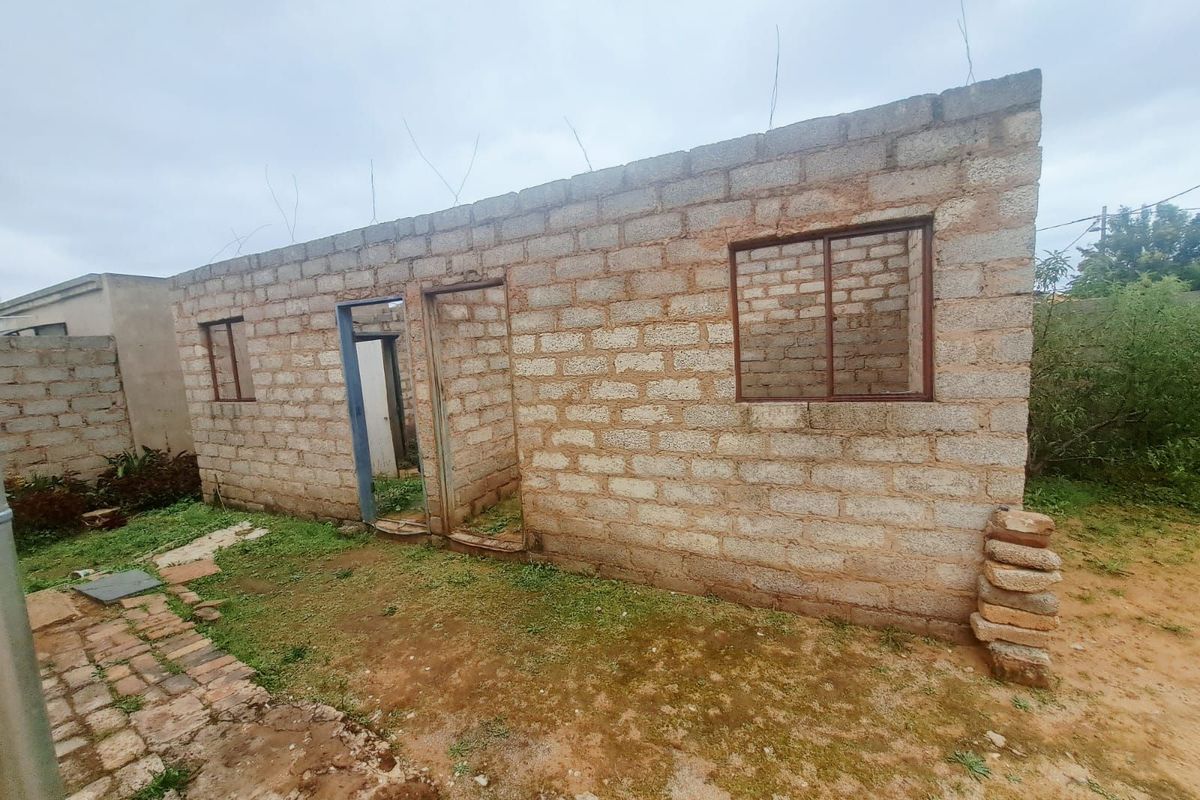 House For Sale in Mamelodi East - Photo 2